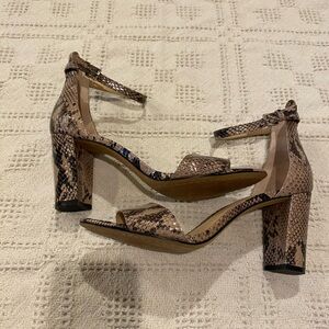 Vince Camuto Women’s Heels Tan/Black Snakeskin Balindia Leather